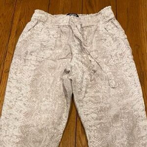 Rewash brand jogger style pant snakeskin beige print medium